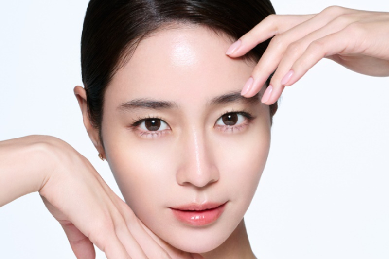 AHC, 브랜드 앰배서더로 배우 이민정 발탁 - 뉴스 썸네일 이미지